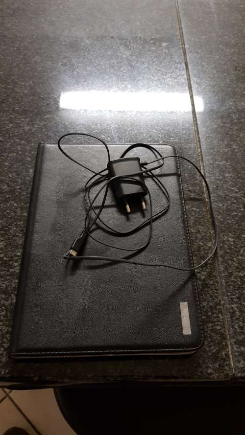 Samsung Tab A 9.7 + S PEN - Model SM-P555 as new.